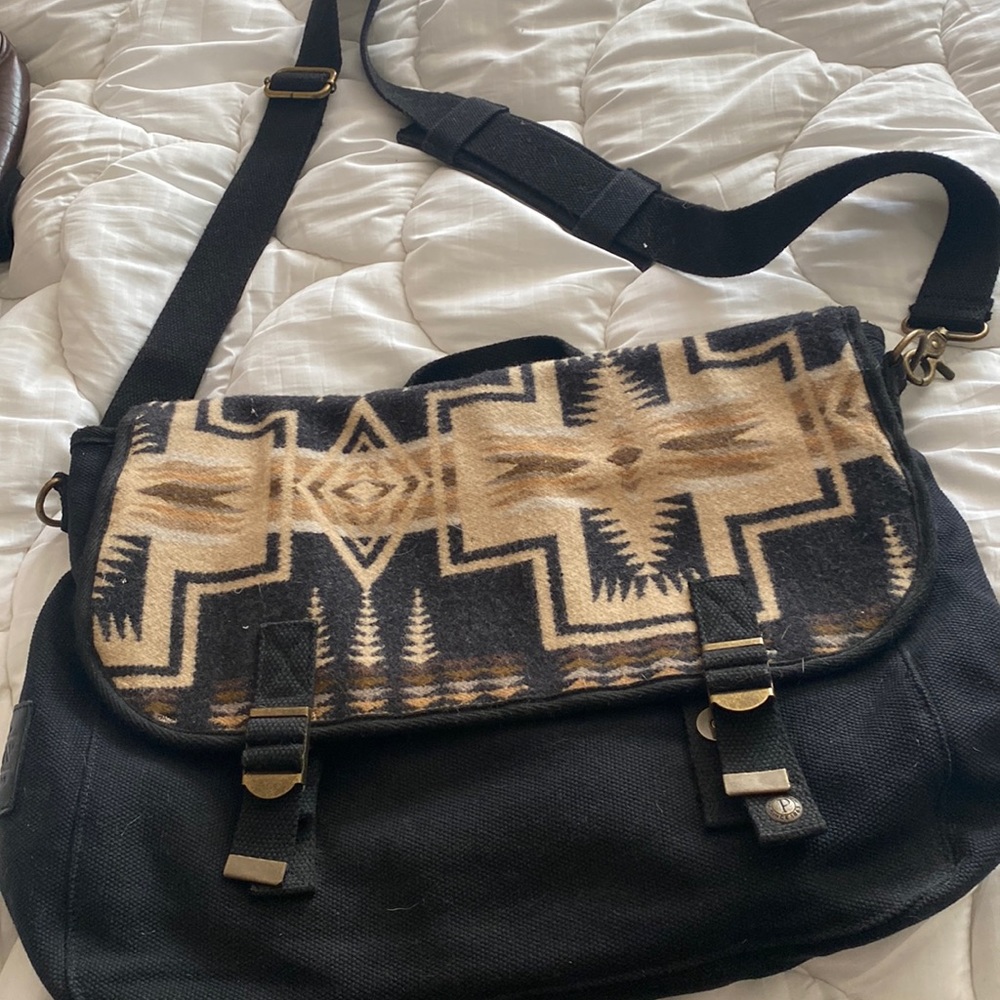 Pendleton laptop messenger bag